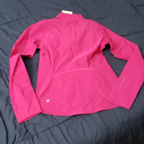 Fast and free windbreaker.. - Picture 7 of 7